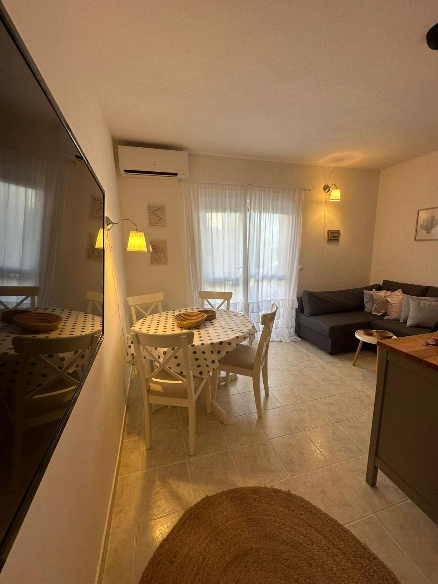 Apartment Summer Escape Trogir Exterior foto